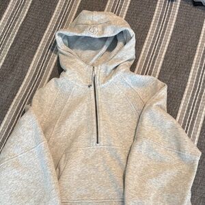 Lululemon cropped scuba hoodie M/L